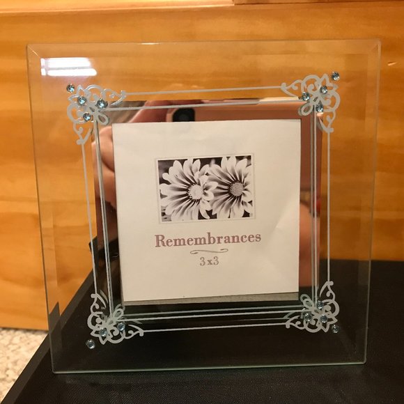 Picture Frames - Picture 4 of 6